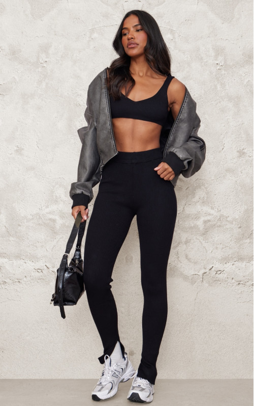 Чорні трикотажні легінси в рубчик