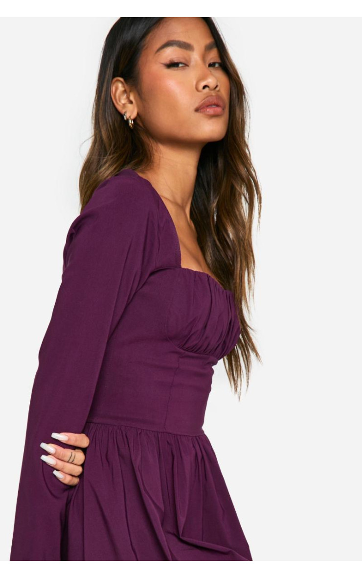 Плаття з бенгальським корсетом і довгим рукавом