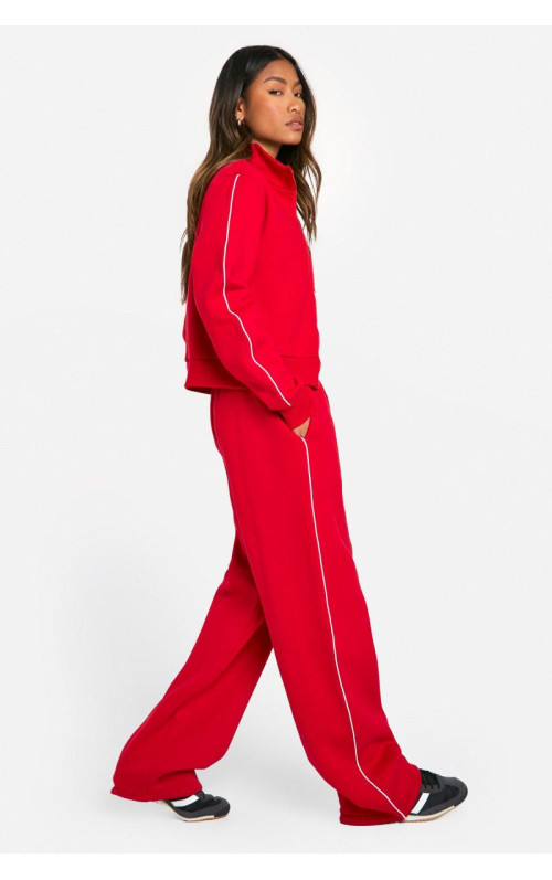 СВІТШОТ І СПОРТИВНИЙ КОСТЮМ ДЛЯ БІГІВ З ПРЯМИМИ НОГАМИ НА БЛИЗКІ