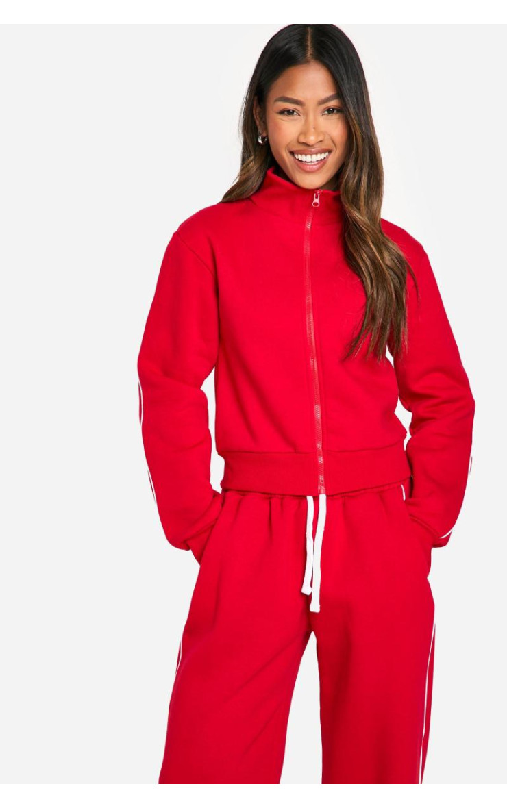 СВІТШОТ І СПОРТИВНИЙ КОСТЮМ ДЛЯ БІГІВ З ПРЯМИМИ НОГАМИ НА БЛИЗКІ