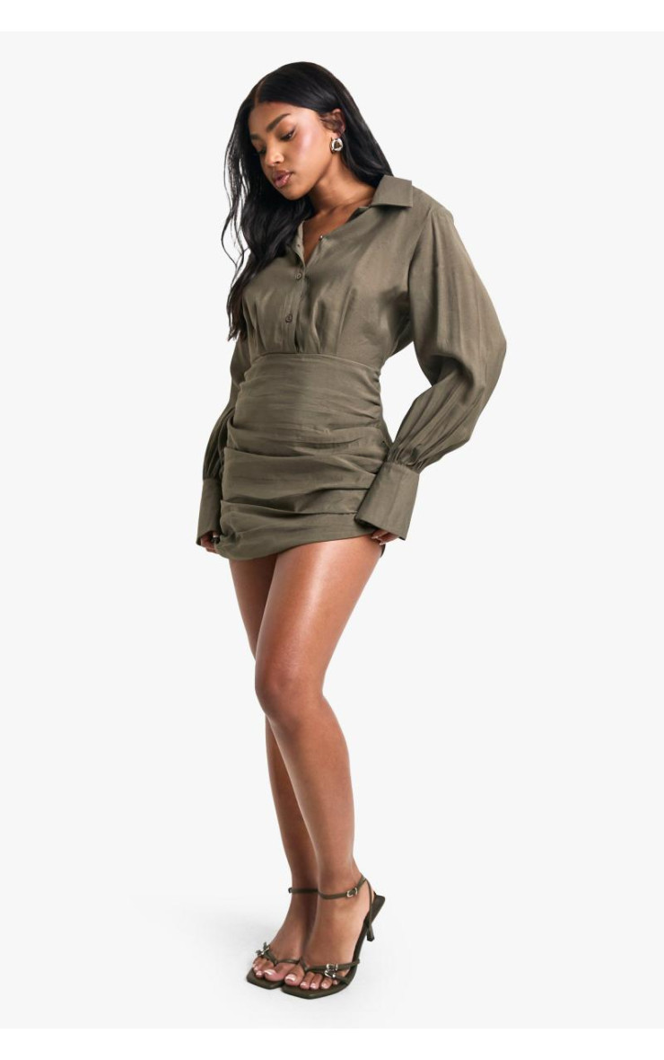 Рухедна сукня для сорочок з деталями