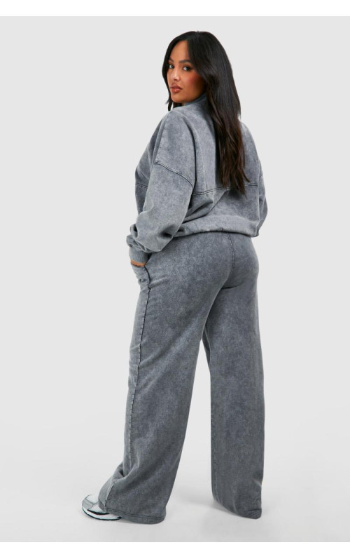 Плюс випраний спортивний костюм з прямими штанинами на блискавці