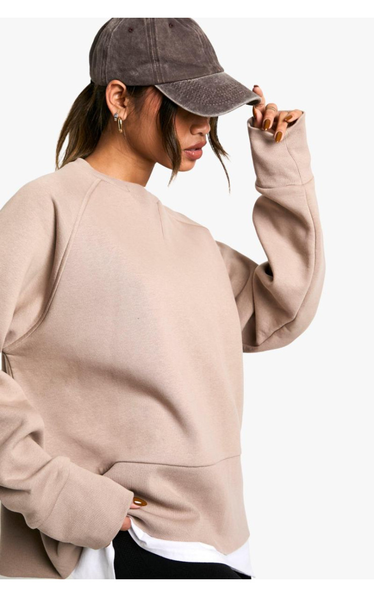 ЗЕЛЕНИЙ СВІТШОТ З ГЛИБОКИМ ПОДОЛОМ ТА МАНЕЖАМИ