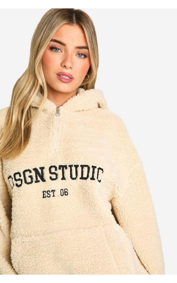 DSGN STUDIO ВИШИВАНА ТОЛСТОВКА НА ПІВМОЛІНКУ