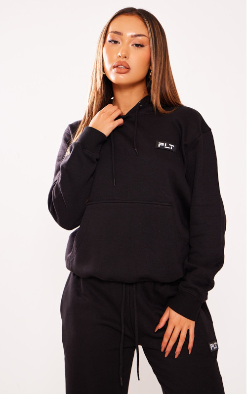 Толстовка PRETTYLITTLETHING Petite Black Badge Oversize